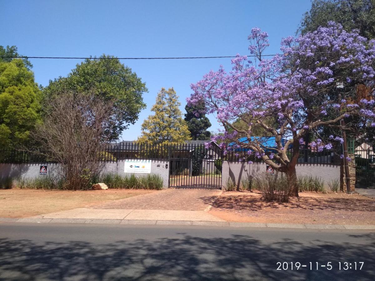 Northcliff Bed And Breakfast Randburg Экстерьер фото